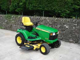 John Deere X740
